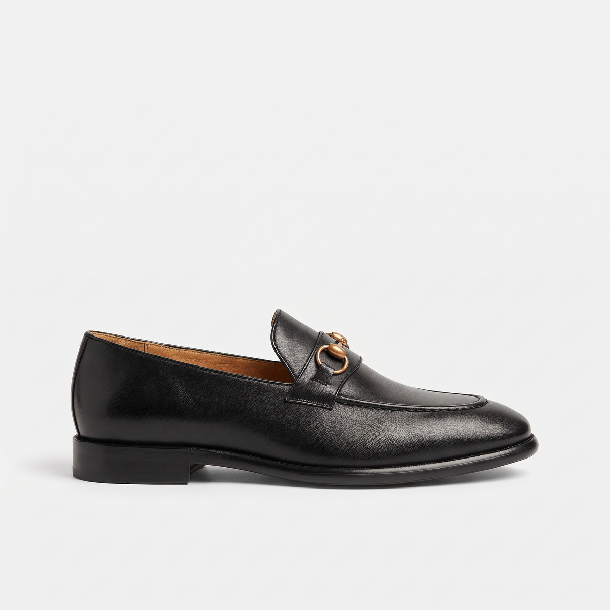 Mocassin à Mors Métallique Doré en Cuir Lisse